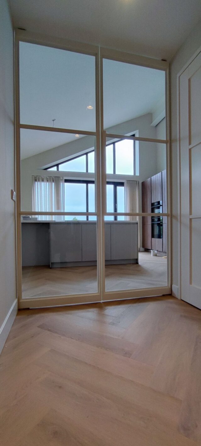 Drzwi loftowe podwójne stylowe białe w dużą krate