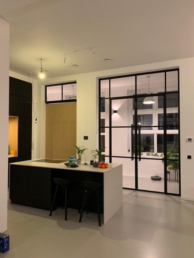 Drzwi loftowe podwójne czarne z fixem dookoła